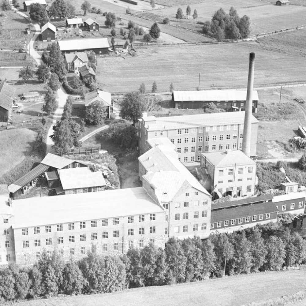 cibes factory sweden, black and white