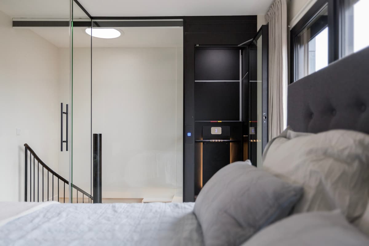 Symmetry visual data 4