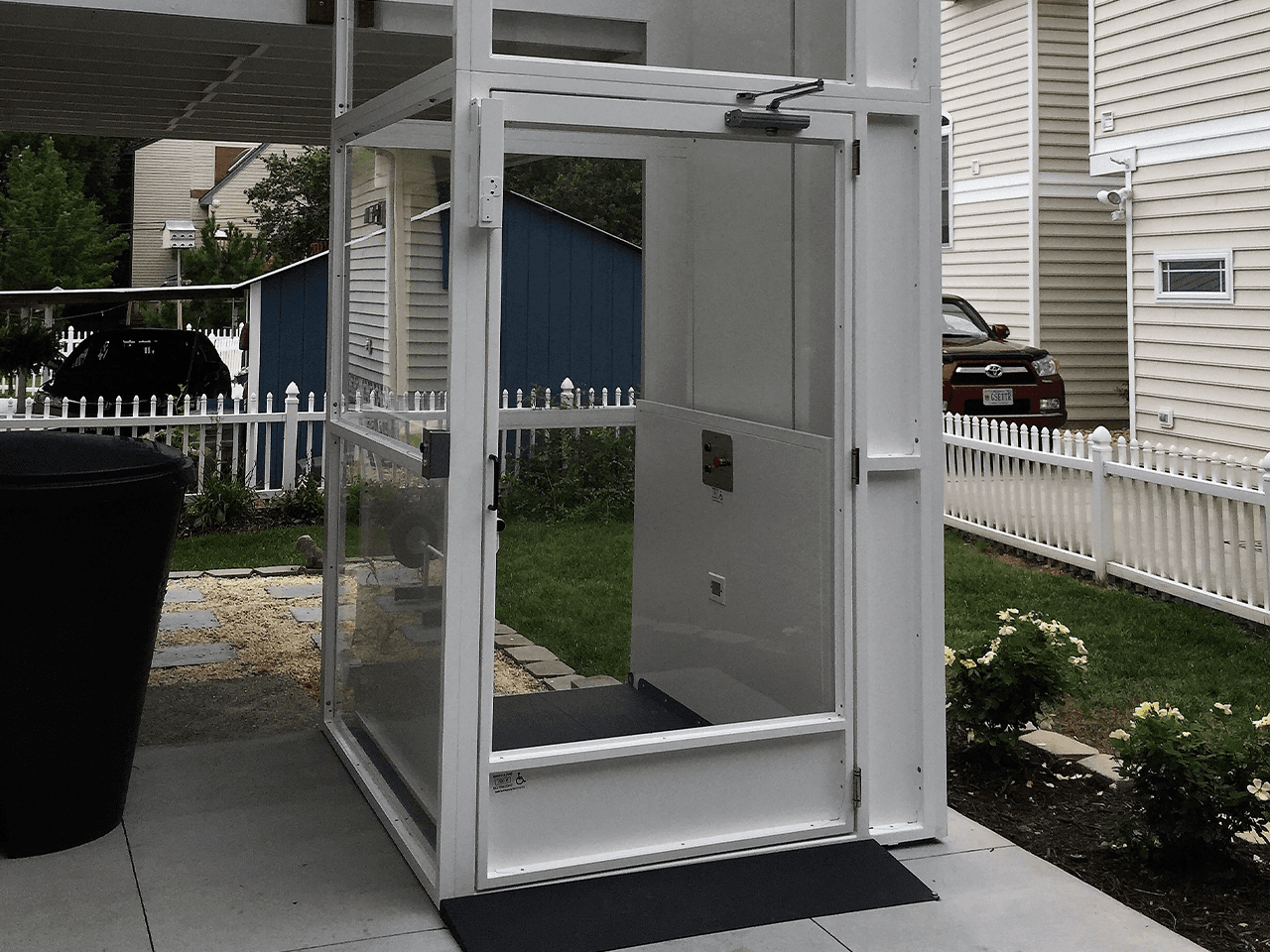 enclosure lift plexi (ELP) with clear acrylic, outdoor residential