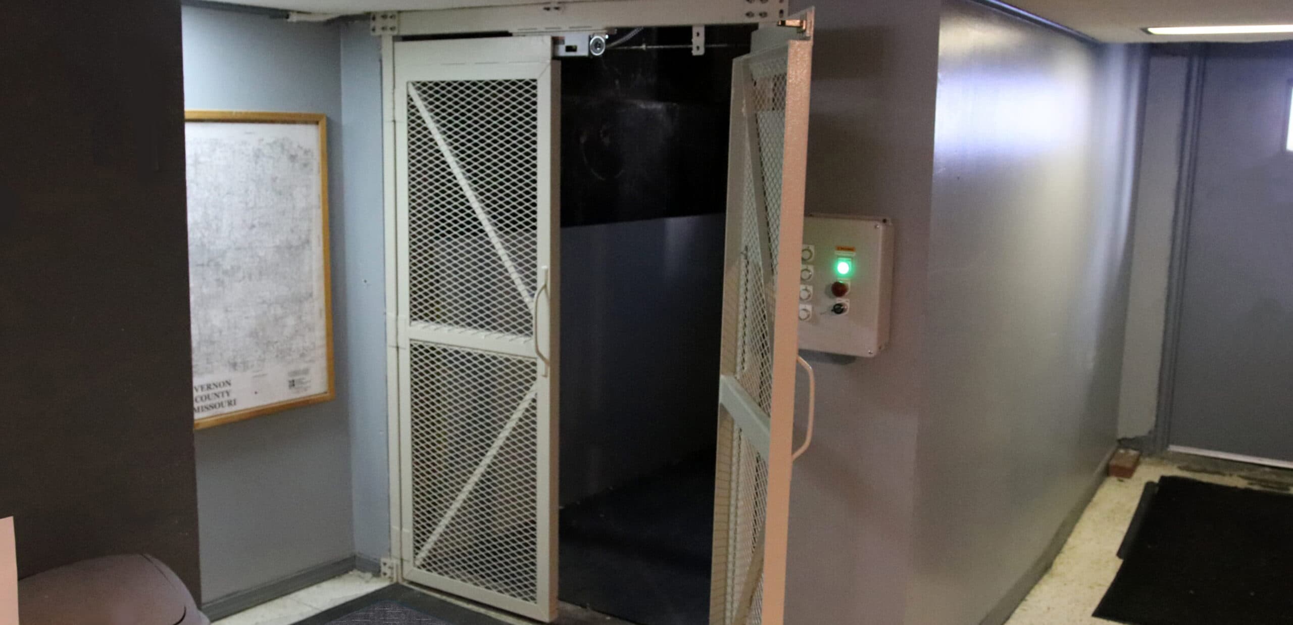 Material handling lifts for goods