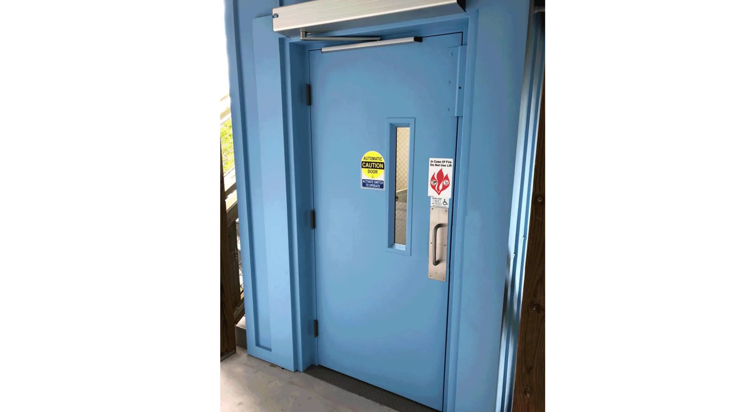 Symmetry vertical platform lift customizations - Cibes Symmetry