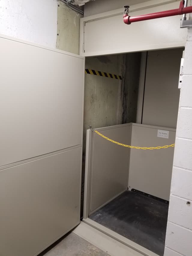 Material handling lift options - Cibes Symmetry